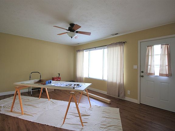 3rd image of 2432 Edgelea Dr