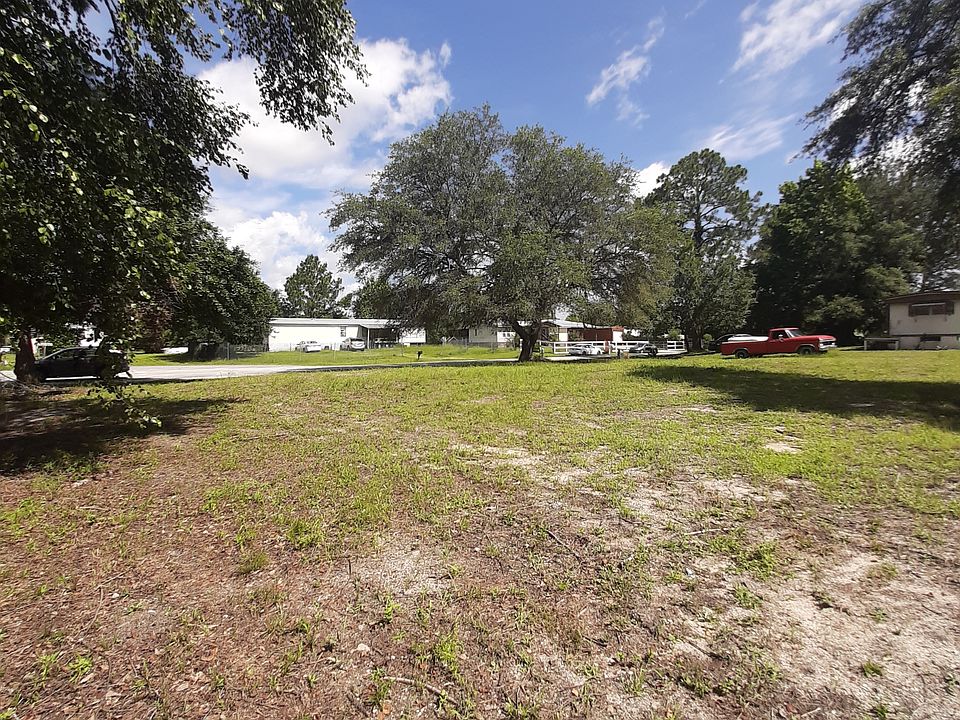 2nd image of 136 Hollow Oak Ct