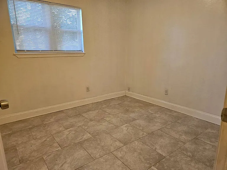6003 Fairview Dr — Photo 5