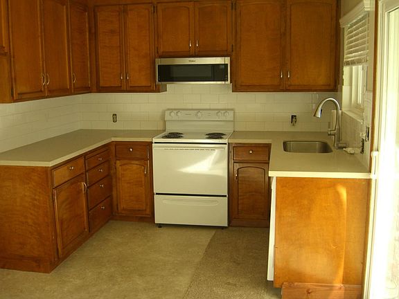 5th image of 528-530 Romberg Dr