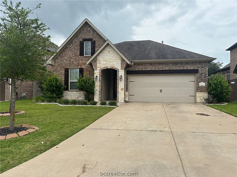 2607 Hailes Ct — Photo 1