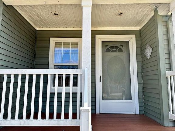 2nd image of 152 N Greenback St