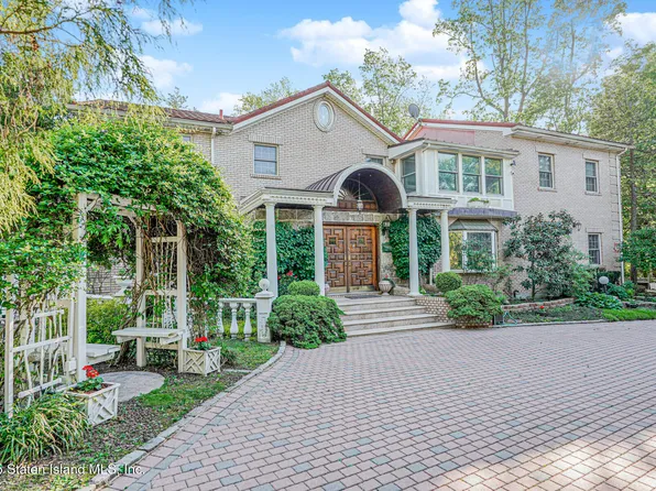 46 Buttonwood Rd, Staten Island, NY 10304