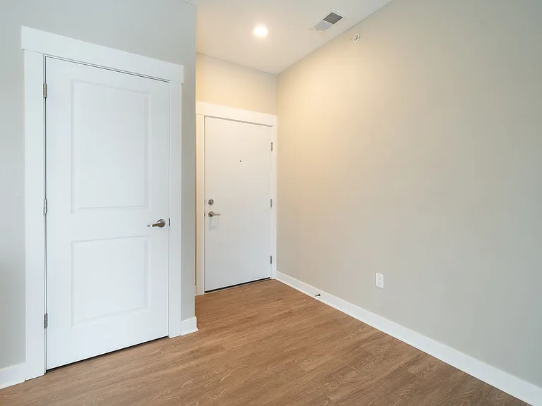 1-web-or-mls-2111-heyboer-dr_12102024