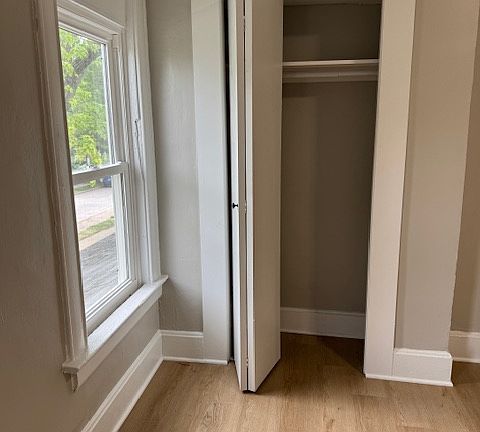 4th image of 219 Clarendon Ave #217