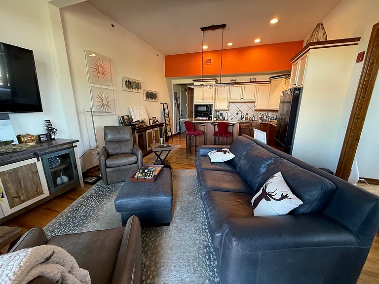 210 W Magnolia St #210 — Photo 27