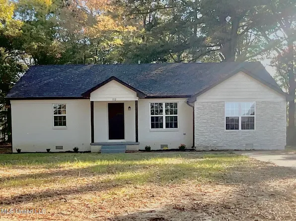 712 Powell St, Coldwater, MS 38618