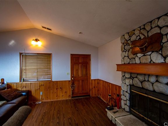 4th image of 636 Chateau Dr