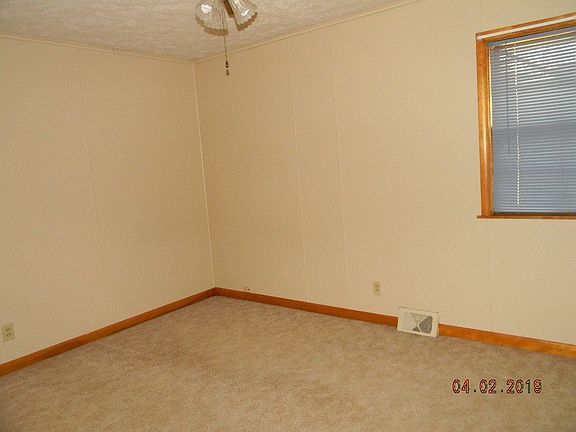 5th image of 1404 Burlington Blvd