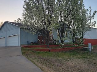 107 Walnut St, Wamego, KS 66547