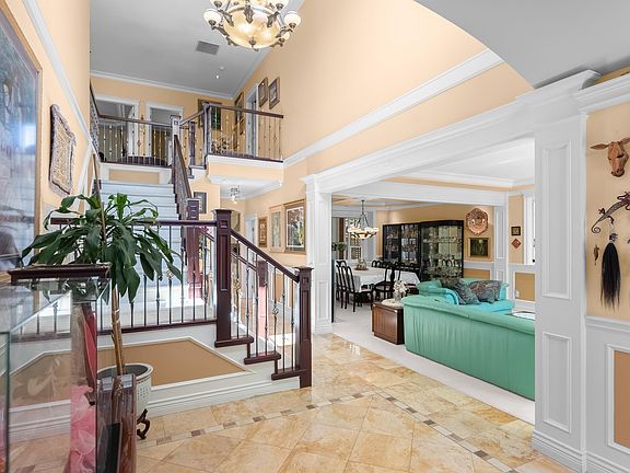 4th image of 6431 Juniper Dr