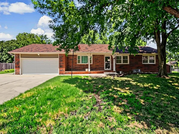 3 W Son Ct, Valley Center, KS 67147