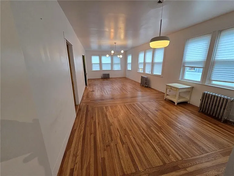 370 Academy Ave #1 — Photo 3