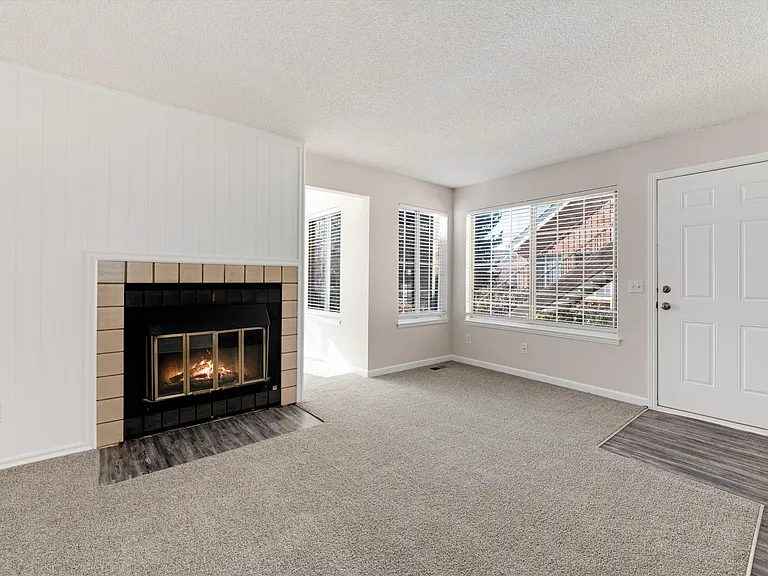 13873 E Lehigh Ave #D — Photo 8