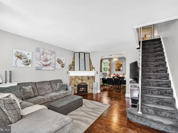 7721 Walker St, Philadelphia, PA 19136