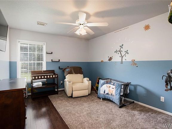 4th image of 10390 Sunlight Dr