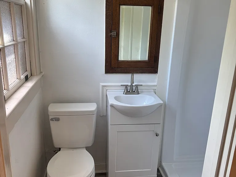 2219 Hill St — Photo 5