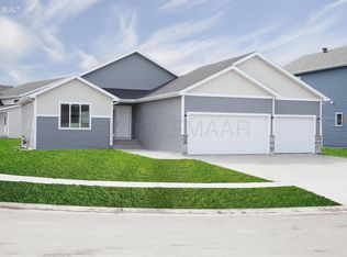 5924 66th St S, Fargo, ND 58104