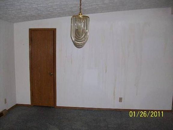 3rd image of 21520 W Elmwood Ave