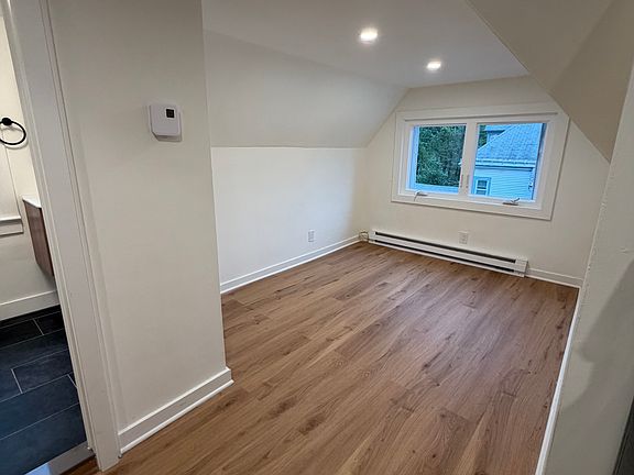 4th image of 3 Balding Ave #3