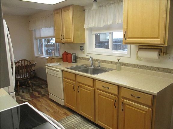 5th image of 617 N Crook Ave