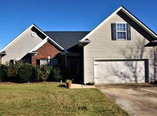 655 Flintrock Dr, Boiling Springs, SC 29316