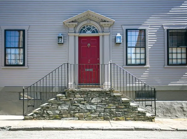 2 Corne St, Newport, RI 02840