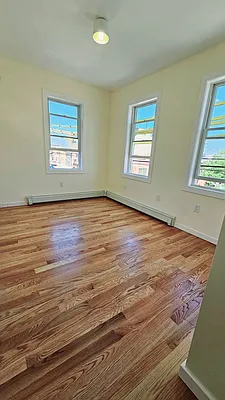 Rented by David Francis New York LLC | media 11