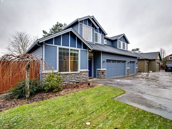 3rd image of 10207 NE 102nd St