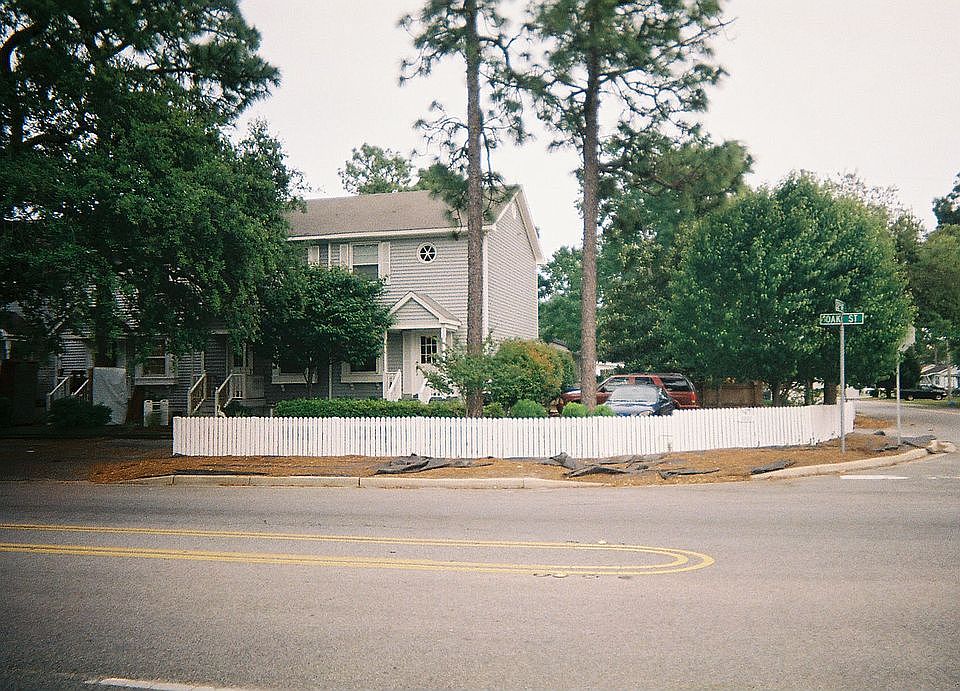 3200 Oak St Unit #F End Unit Townhouse