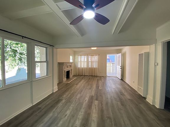 3rd image of 7711 Santa Monica Blvd