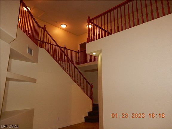 5th image of 10826 Valencia Hills St