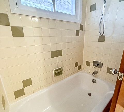 5th image of 410 Saint Paul St #5