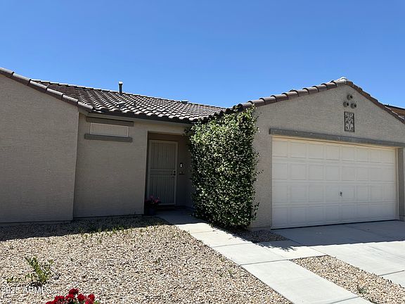 3rd image of 805 W Raymond Street