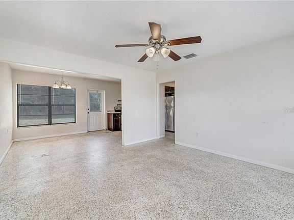 3rd image of 12 Garnet Ave