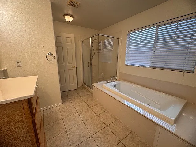 1409 Strawberry Ave — Photo 8