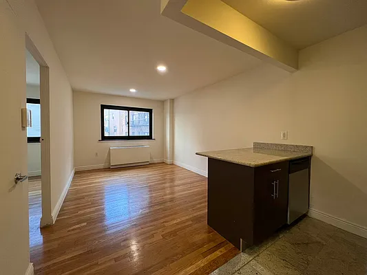 Rented by AZ REALTY NYC LLC | media 14