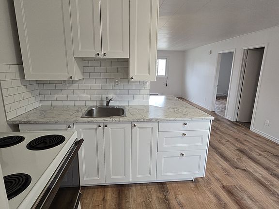 5th image of 468 Clarence St