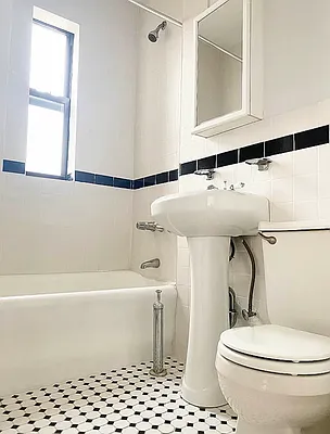 Rented by Waverly Realty Associates | media 16