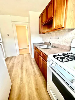 Rented by Pear NYC LLC | media 19