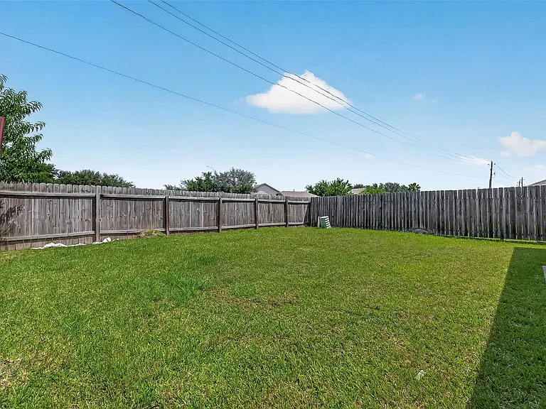 827 Royal George Ln — Photo 34