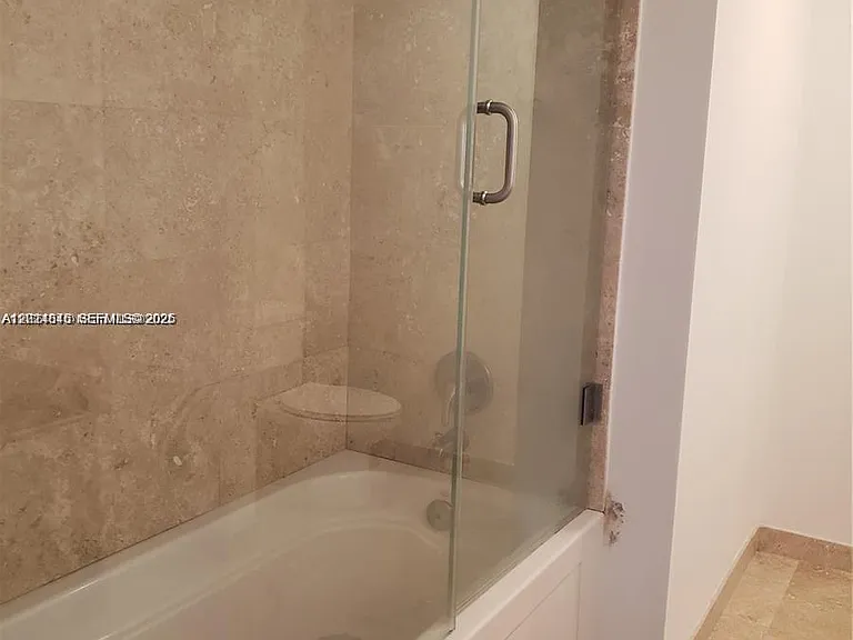 92 SW 3rd St #1904 — Photo 6
