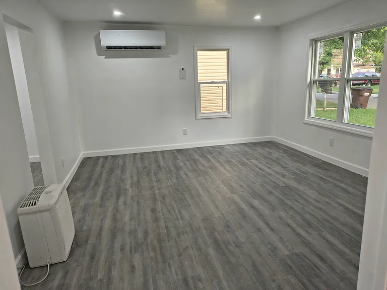 902 E Lexington St #902 — Photo 2