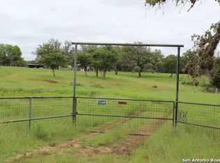 1739 Rohrbuch Rd, Pipe Creek, TX 78063