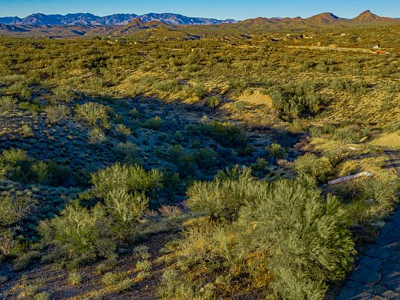 5th image of 565xx N US HWY 93 -- #-