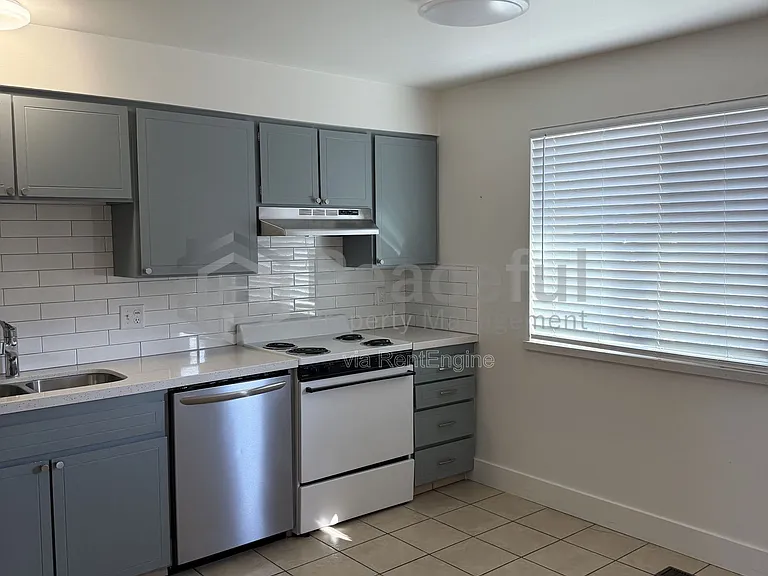 2025 S Broadmoor St — Photo 13