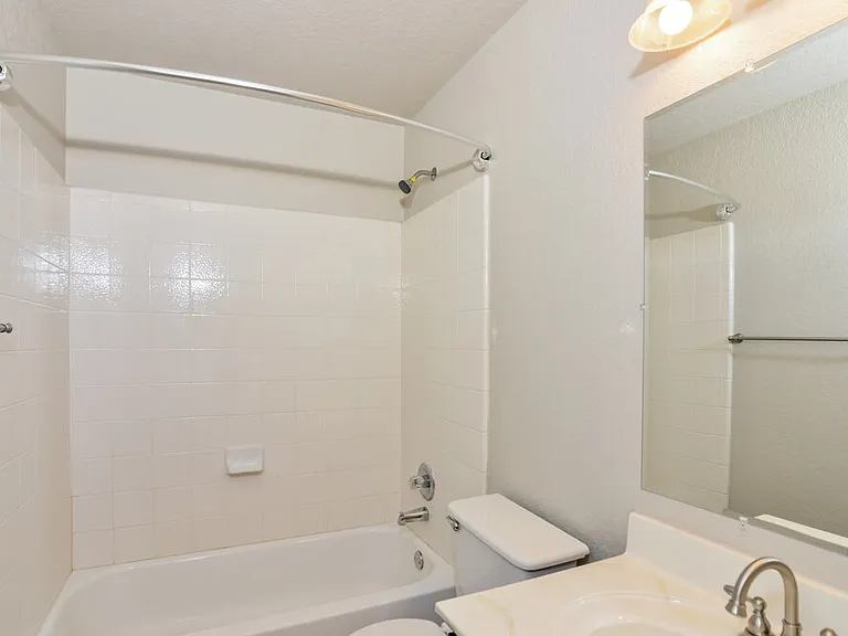 8014 Icicle Trl — Photo 16