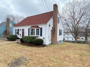 42 Halsey Rd, Hyde Park, MA 02136