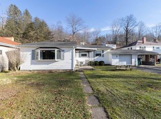 1212 Maple Lake Rd, Bridgeport, WV 26330