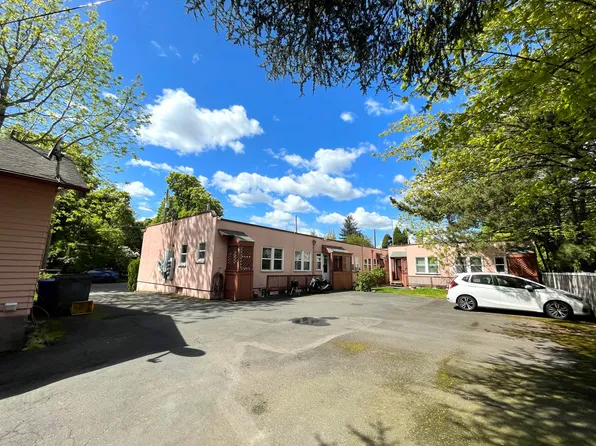 Vintage 1 Bedroom with Hardwood Floors, Close-In Location, 1336 NE 28th Ave, Portland, OR 97232